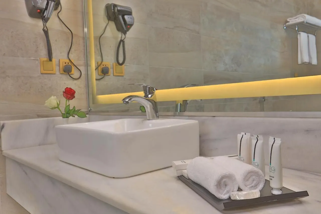 ****  Hujra Hotel Tahlia Jeddah Saudi Arabia